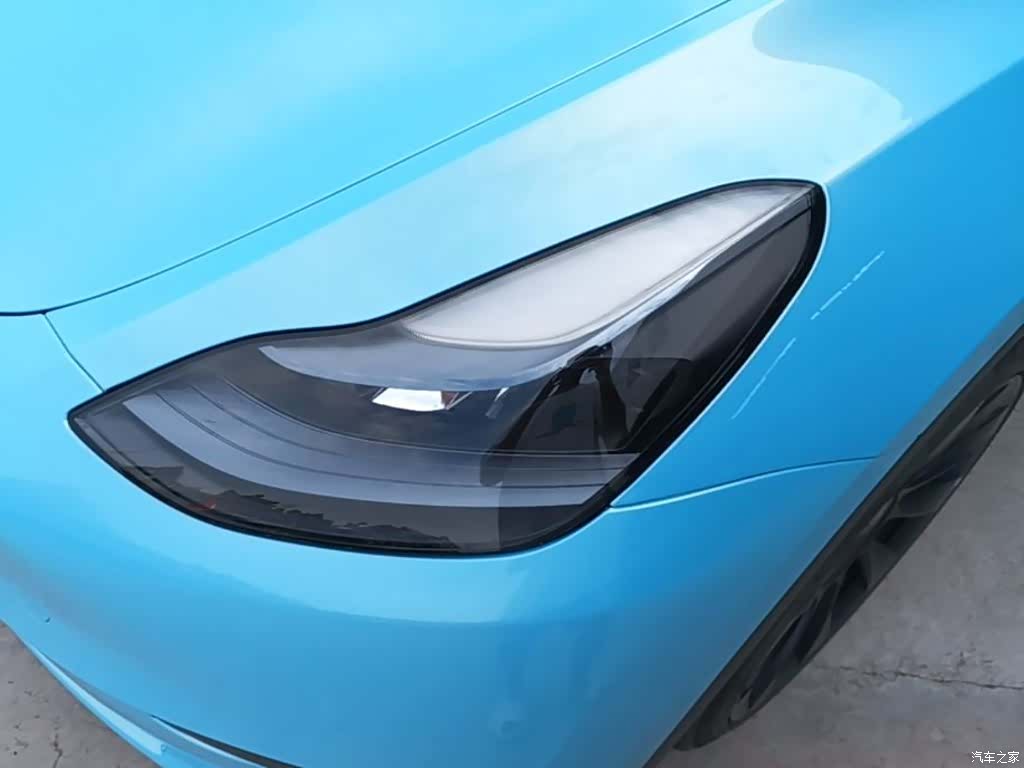 Tesla Model Y, 2022 24