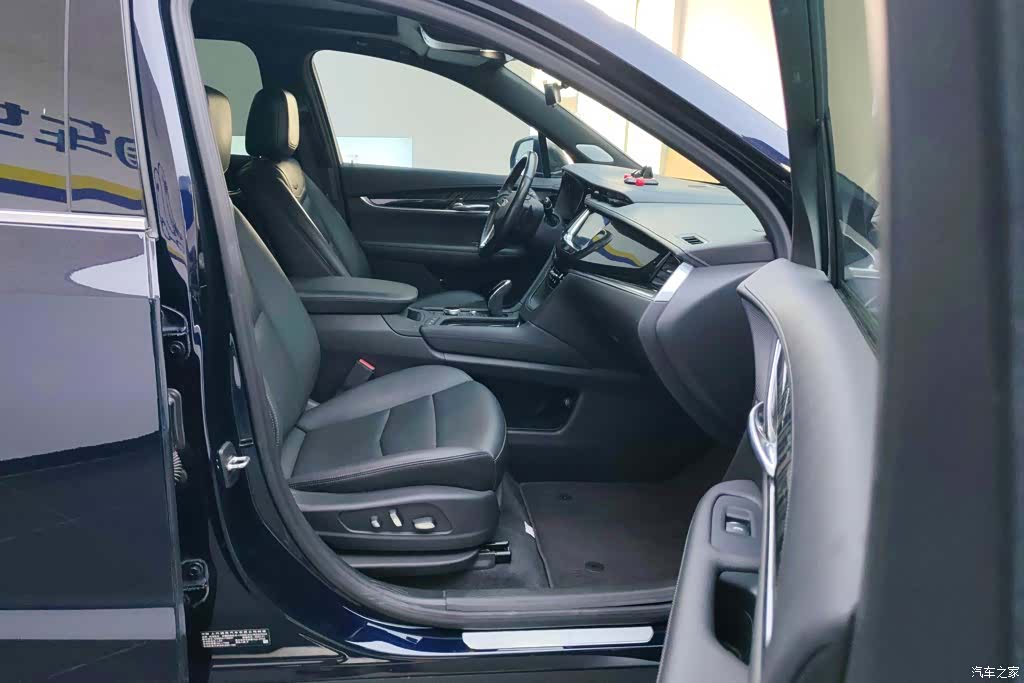 Cadillac XT6, 2022 8