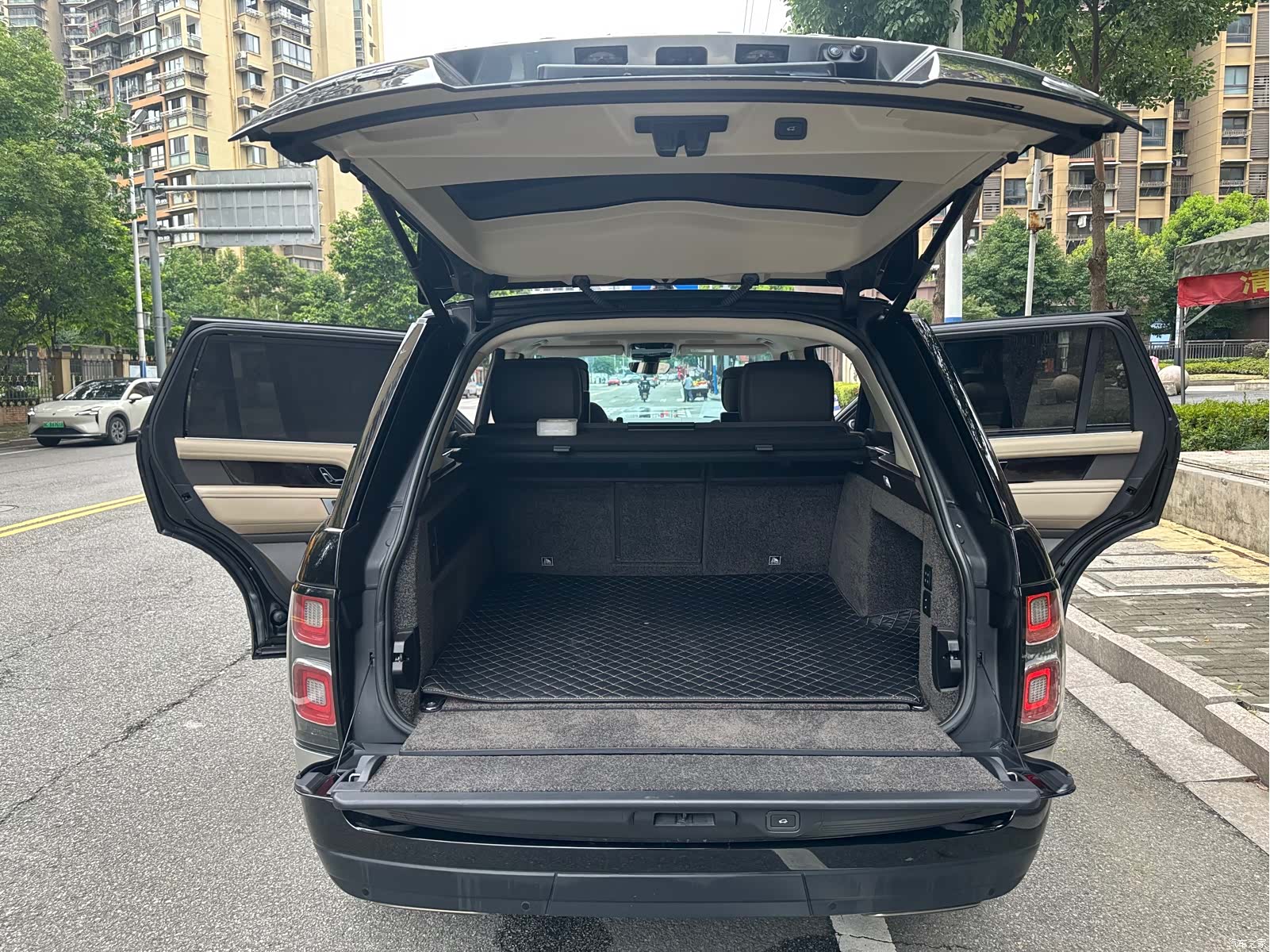 Land Rover Range Rover, 2022 12