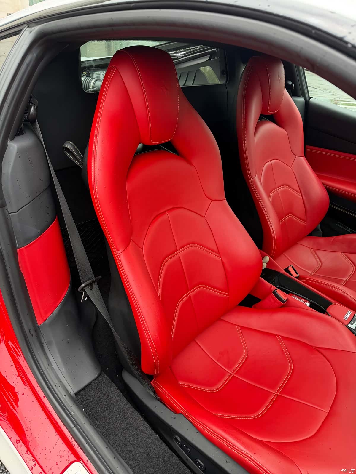 Ferrari 488, 2016 7
