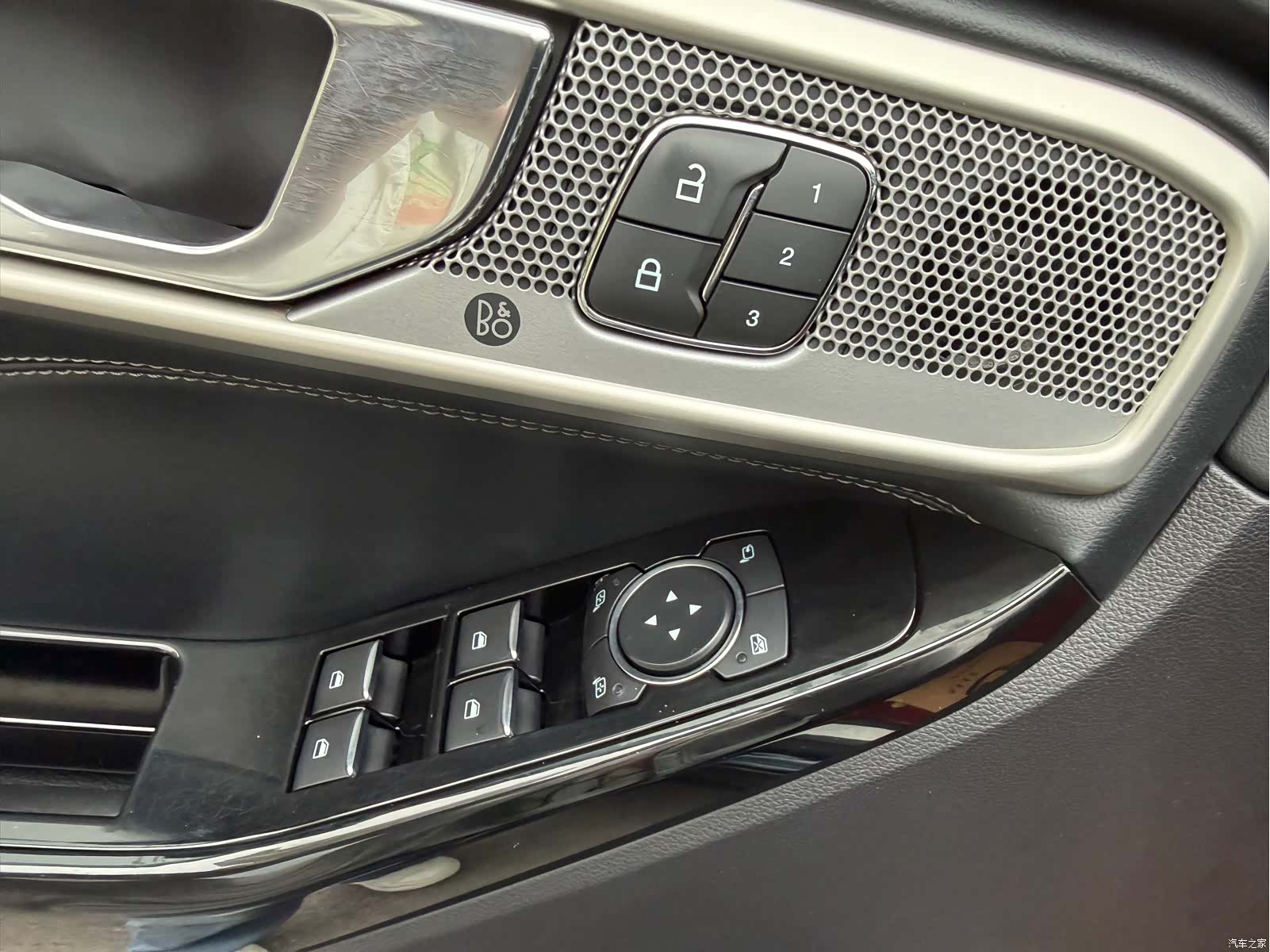Ford Explorer, 2021 18