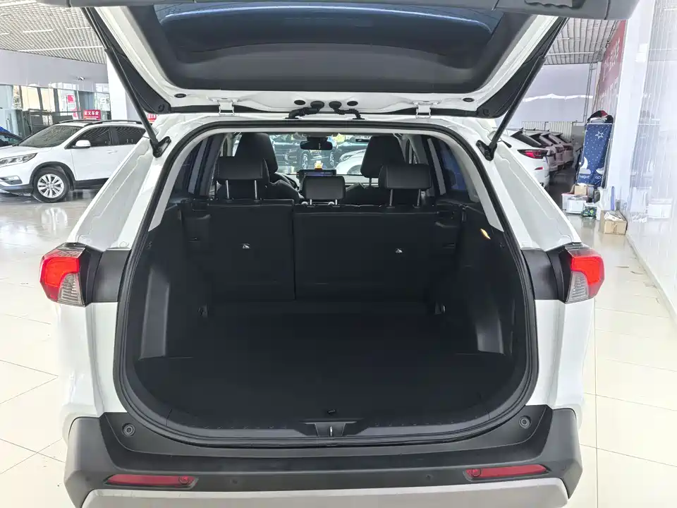 Toyota RAV4 Rongfang