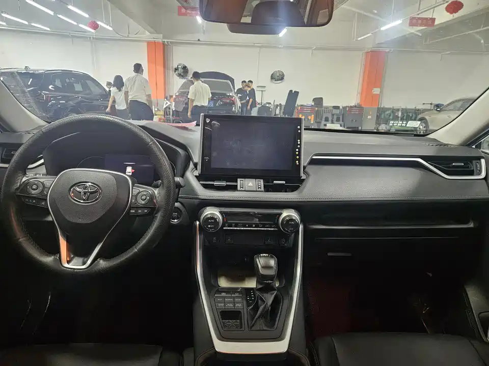 Toyota RAV4 Rongfang