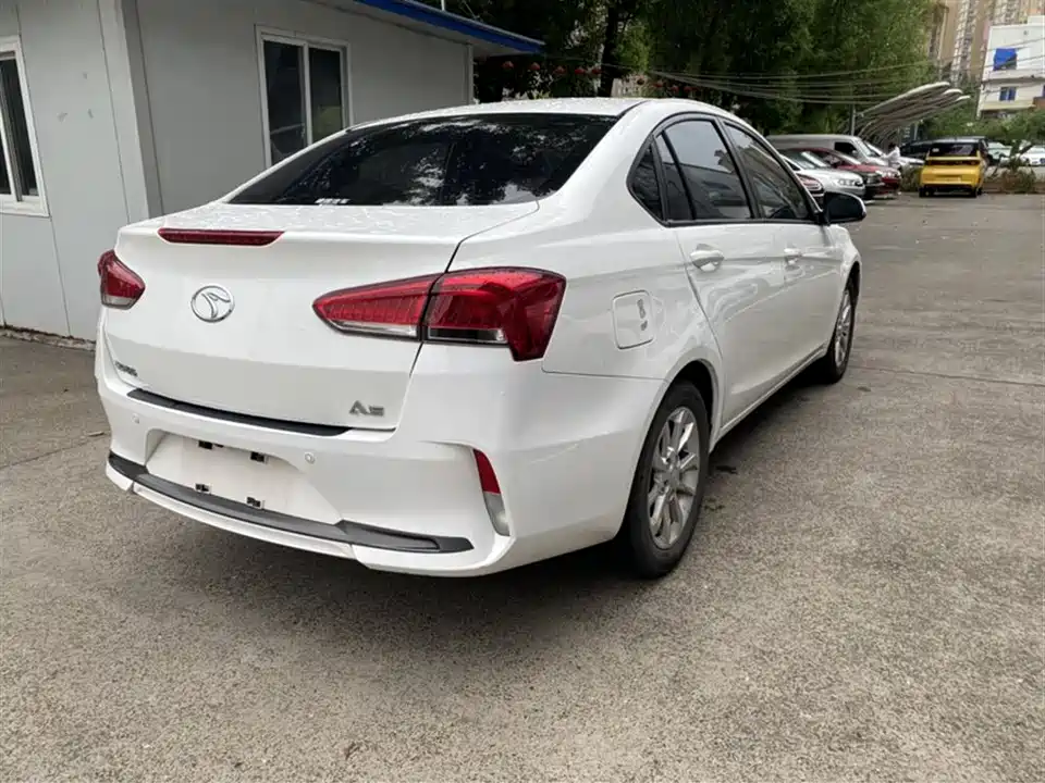 Soueast A5 wing dance