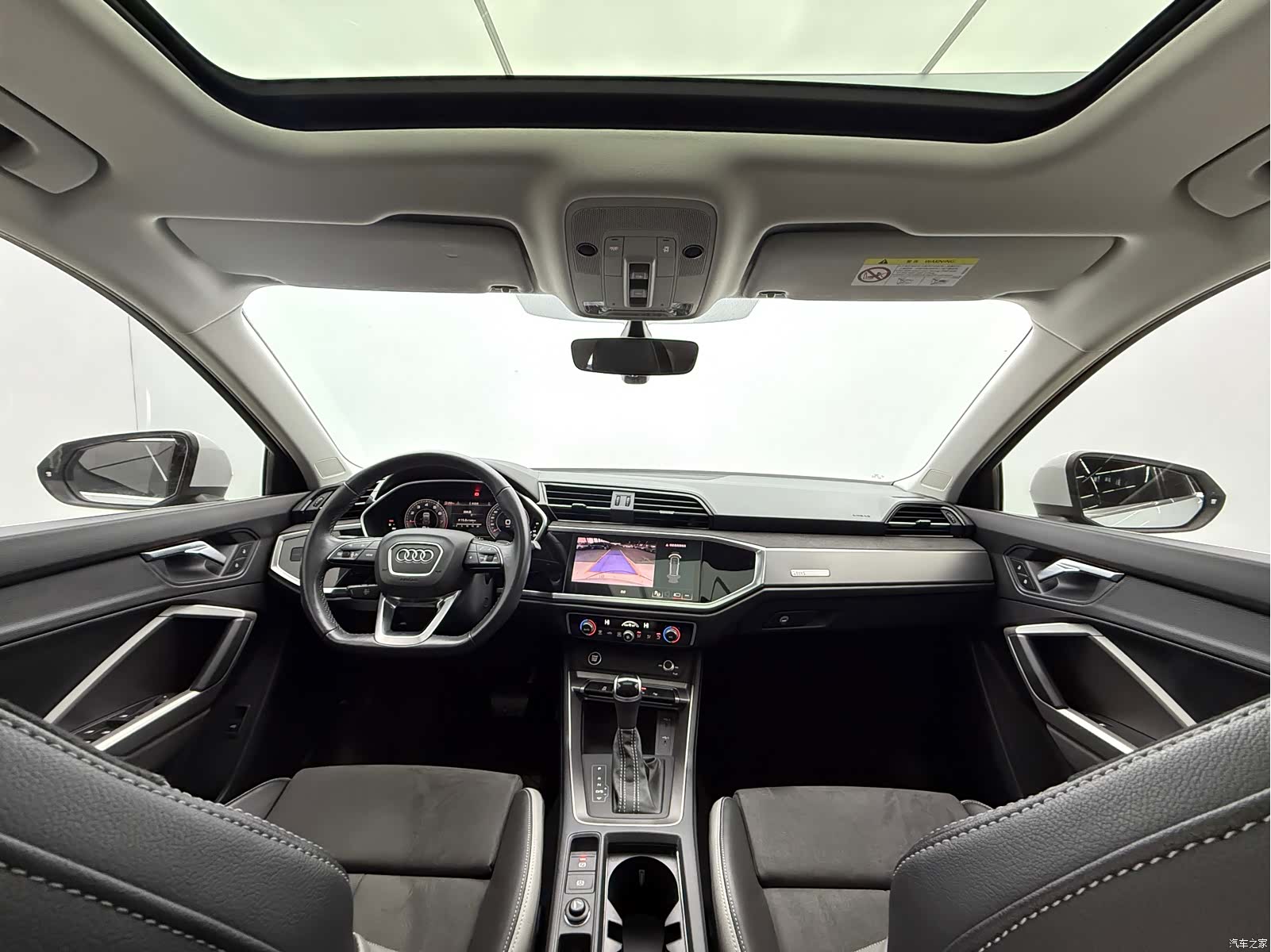 Audi Q3, 2022 12