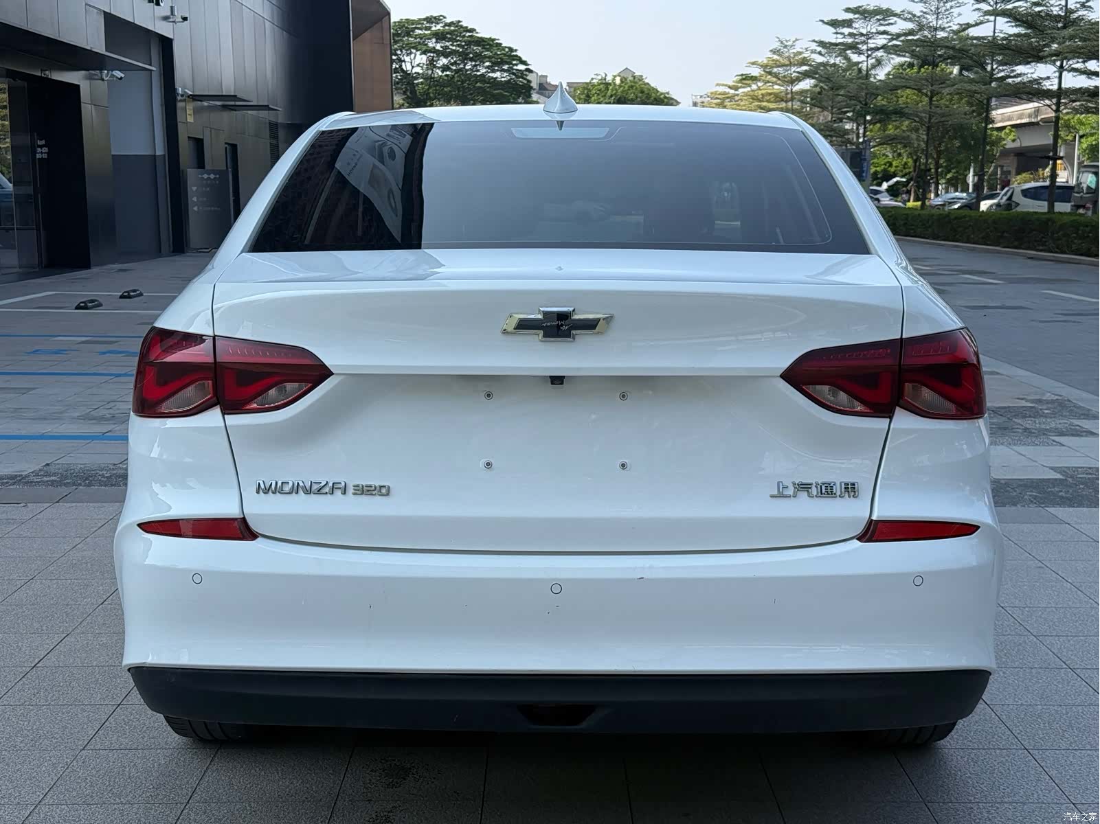 Chevrolet 320, 2021 все фото