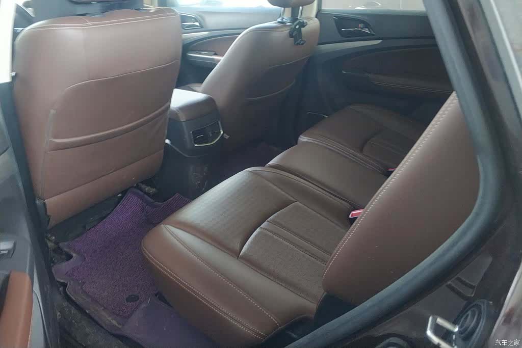 BYD S7, 2015 11