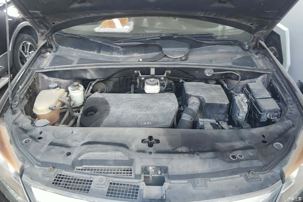 BYD S7, 2015 10