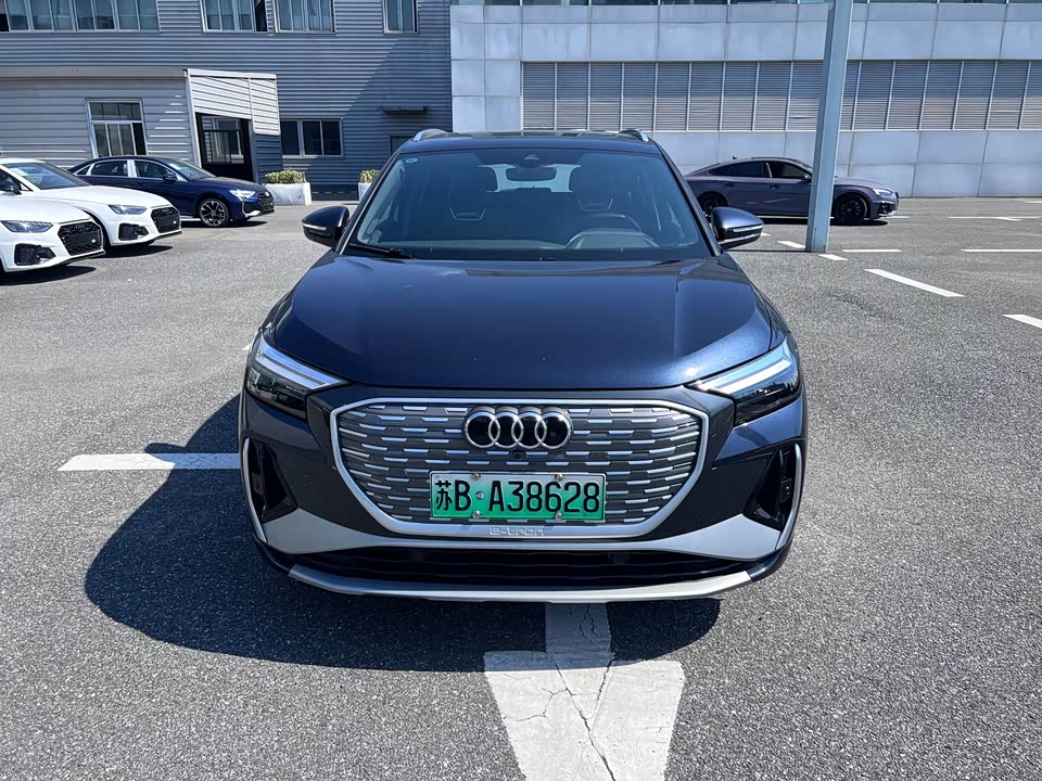 Audi Q4