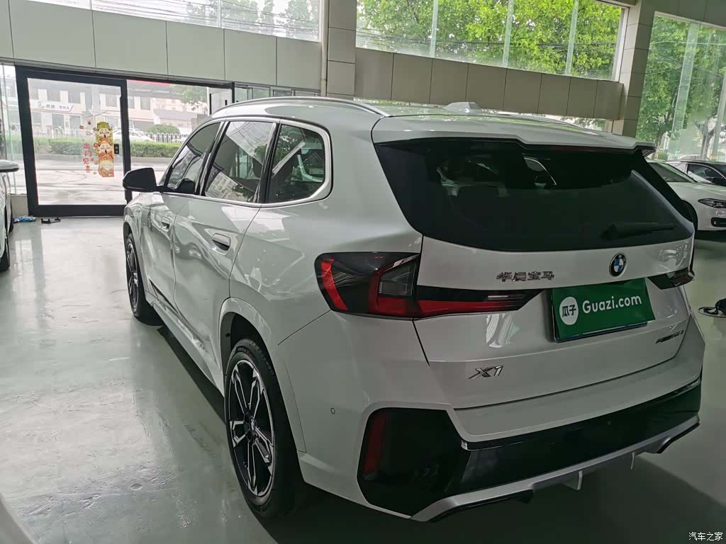 BMW X1, 2024 все фото