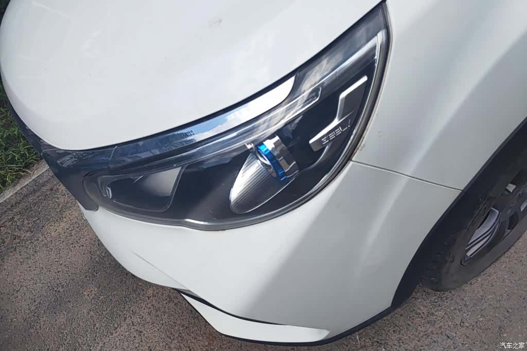 Geely X3, 2021 все фото