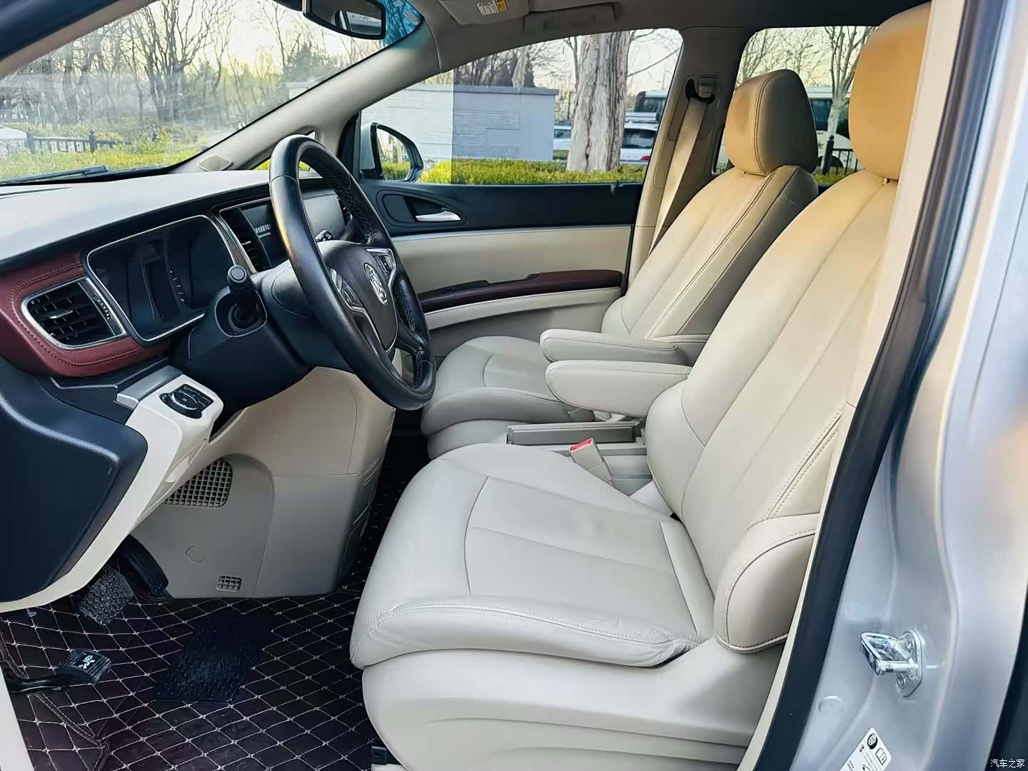 Buick GL8, 2019 9