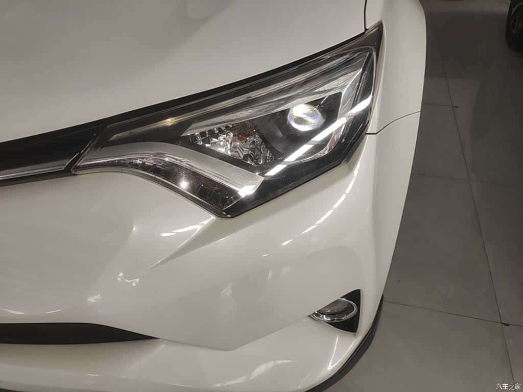 Toyota RAV4, 2017 24