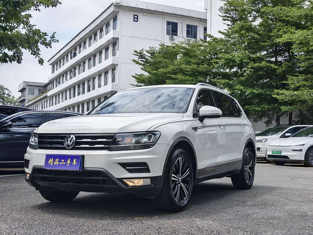 Volkswagen Tiguan L