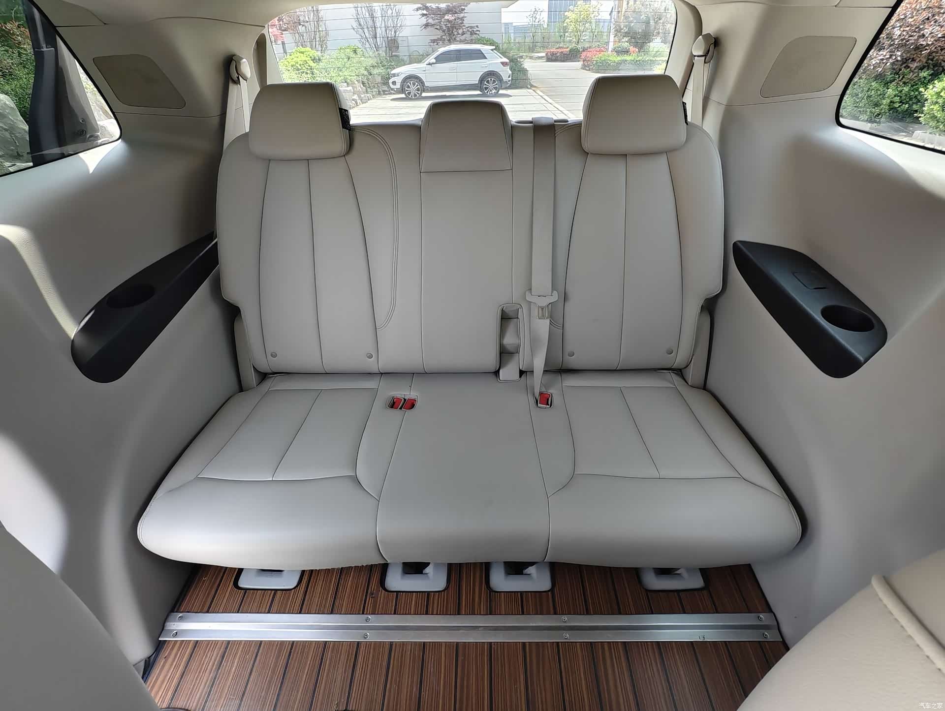 Buick GL8, 2020 9