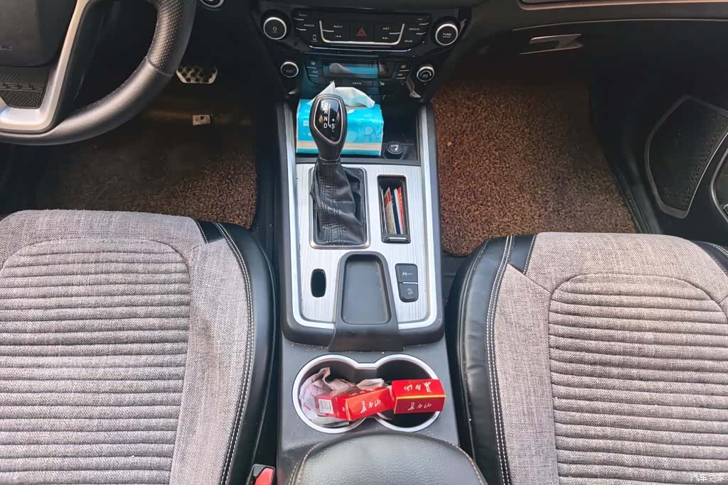 Geely X6, 2016 16
