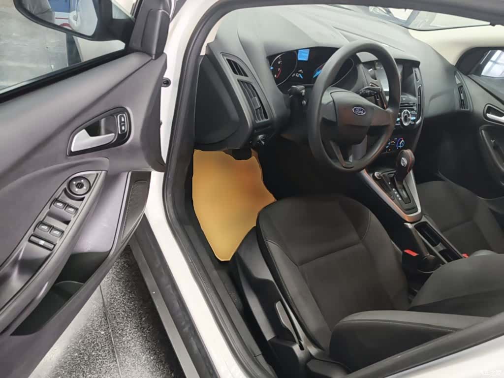 Ford Focus, 2017 16