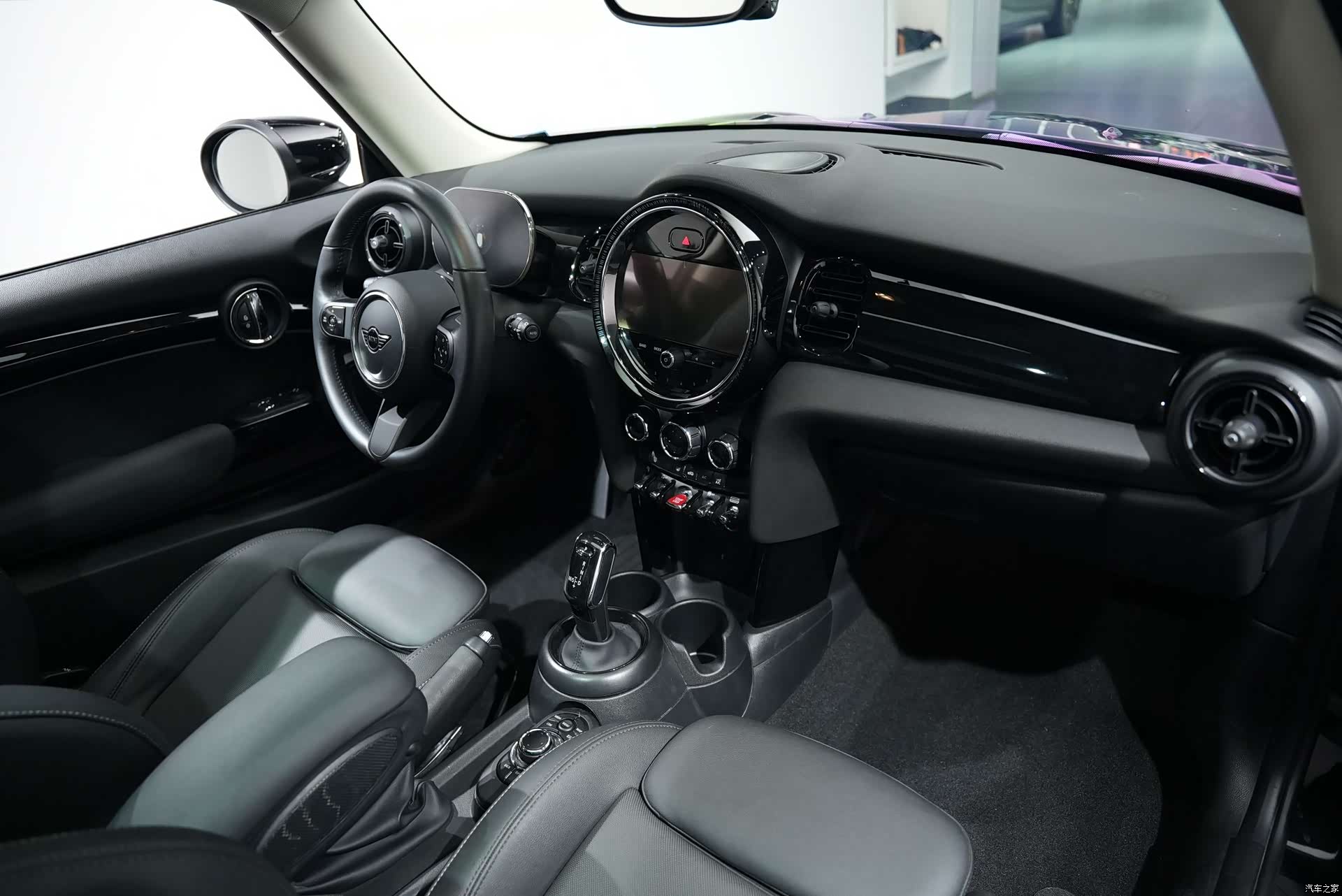 Mini Cooper, 2023 все фото