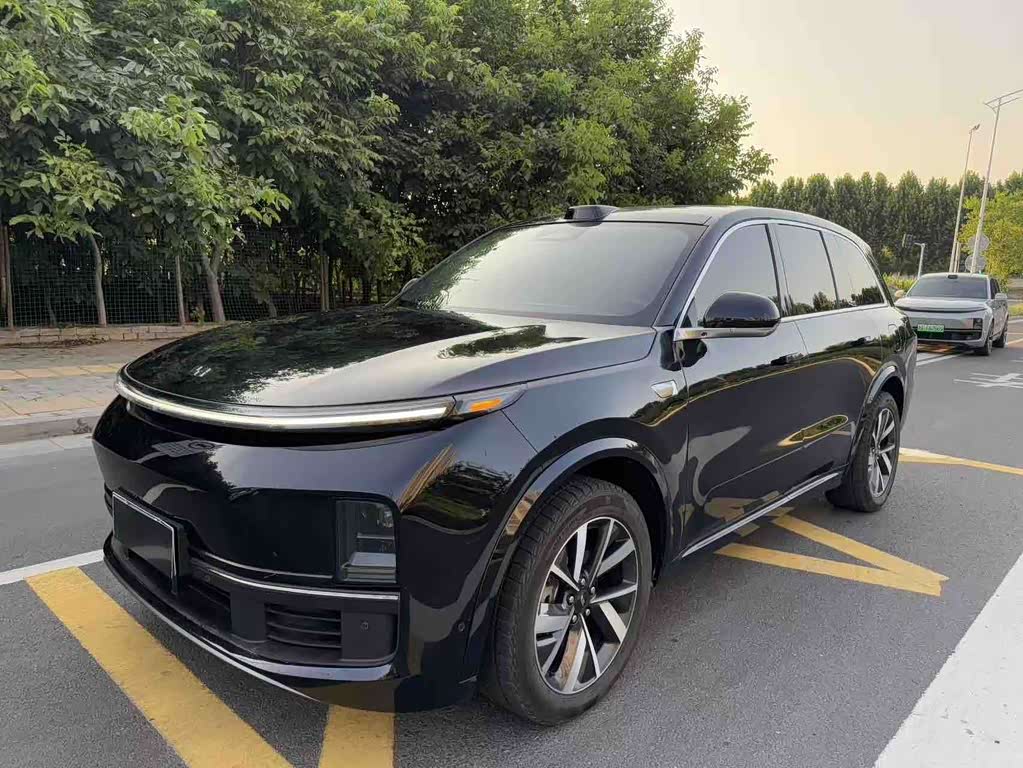 Li Auto L8