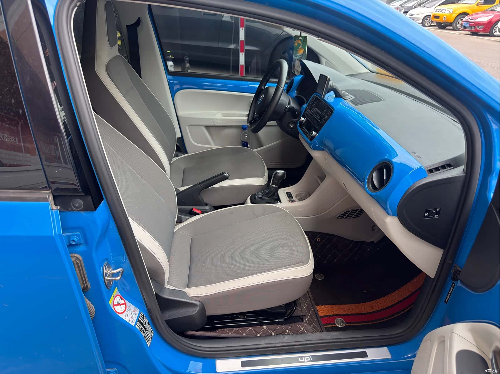 Volkswagen e-up, 2017 4