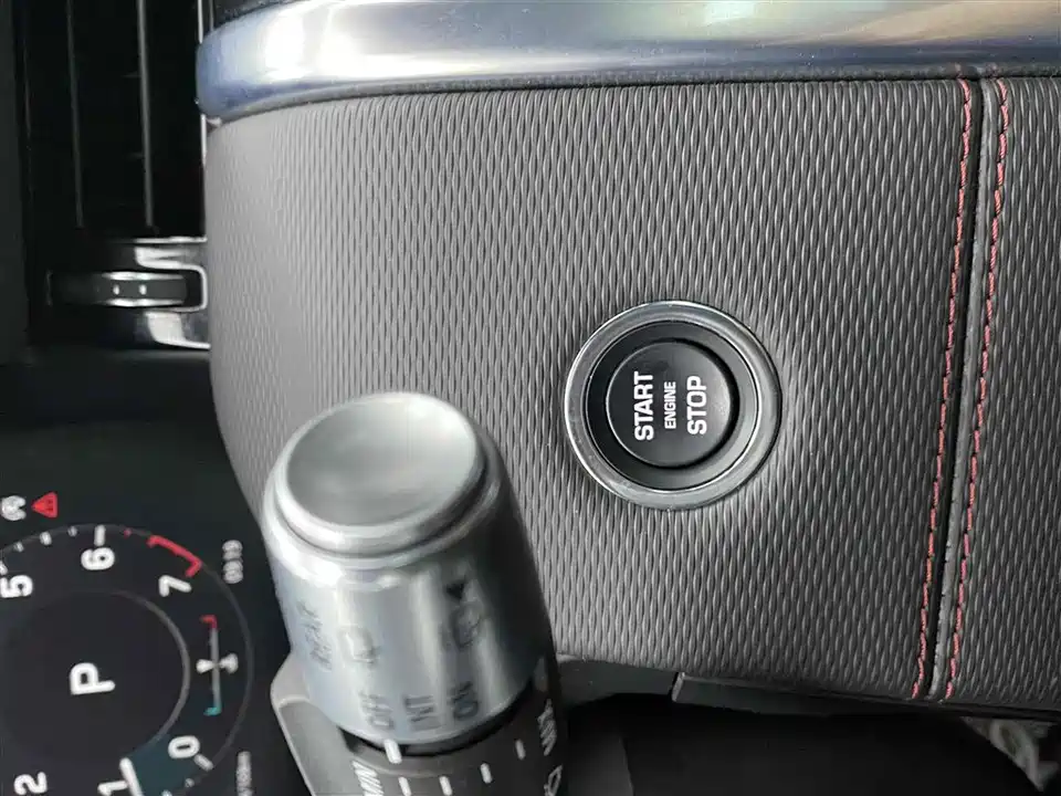 Land Rover Discover sports