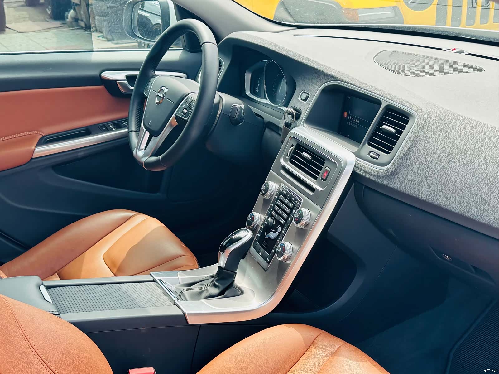 Volvo S60, 2019 19