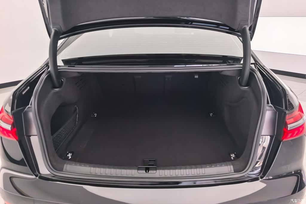 Audi A6L, 2023 4