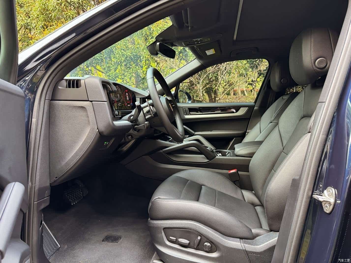 Porsche Cayenne, 2025 8