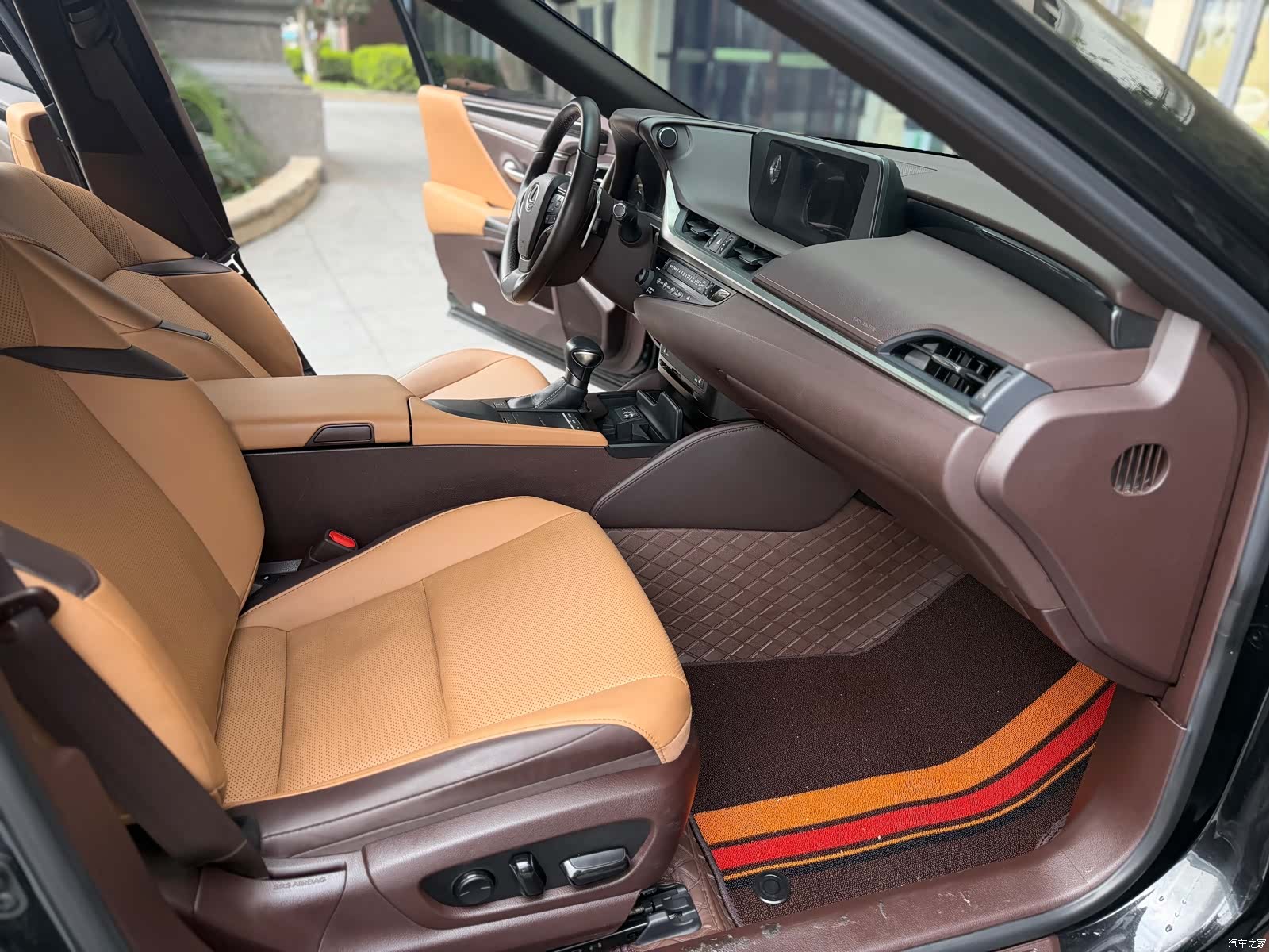 Lexus ES, 2020 7