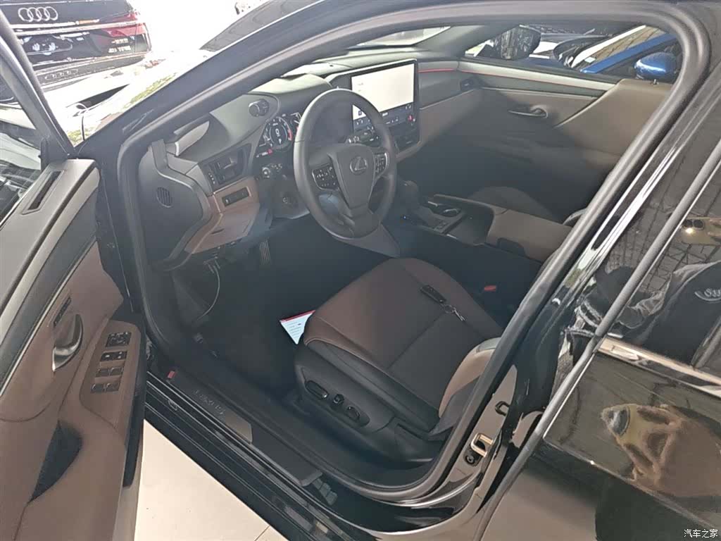 Lexus ES, 2026 15