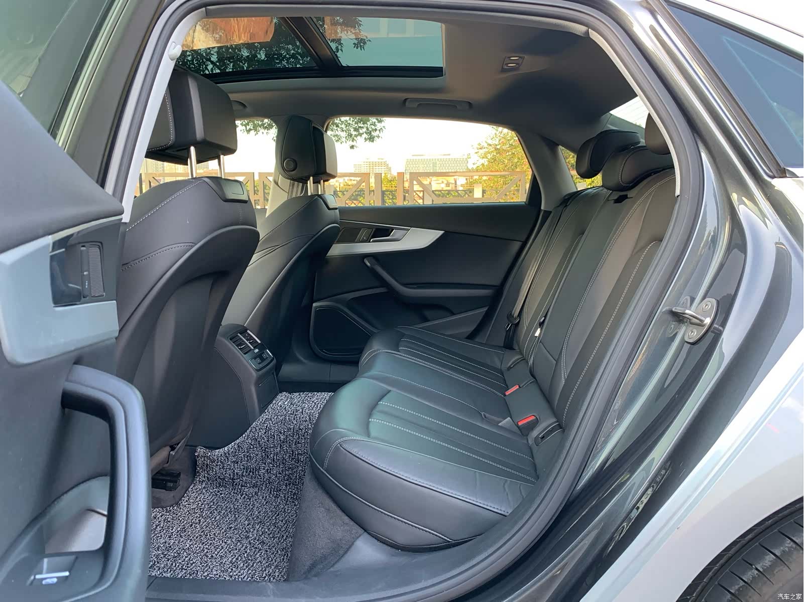 Audi A4L, 2020 14