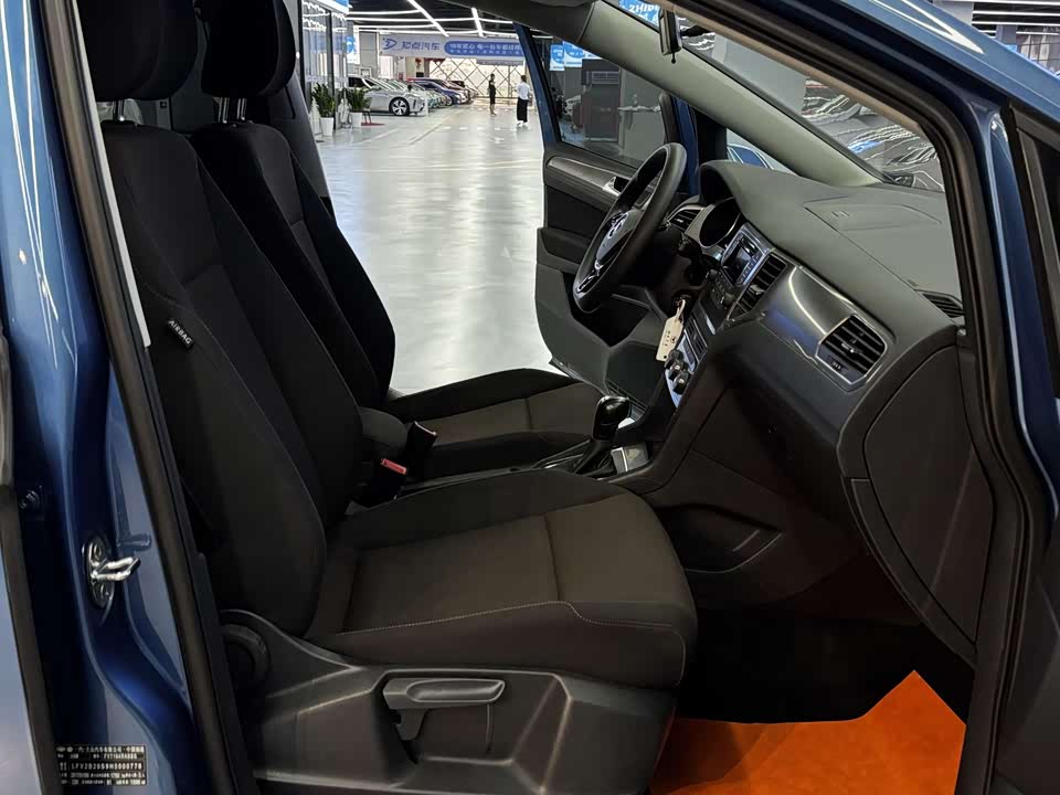 Volkswagen Golf*Jiayu Volkswagen Golf*Jiayu
