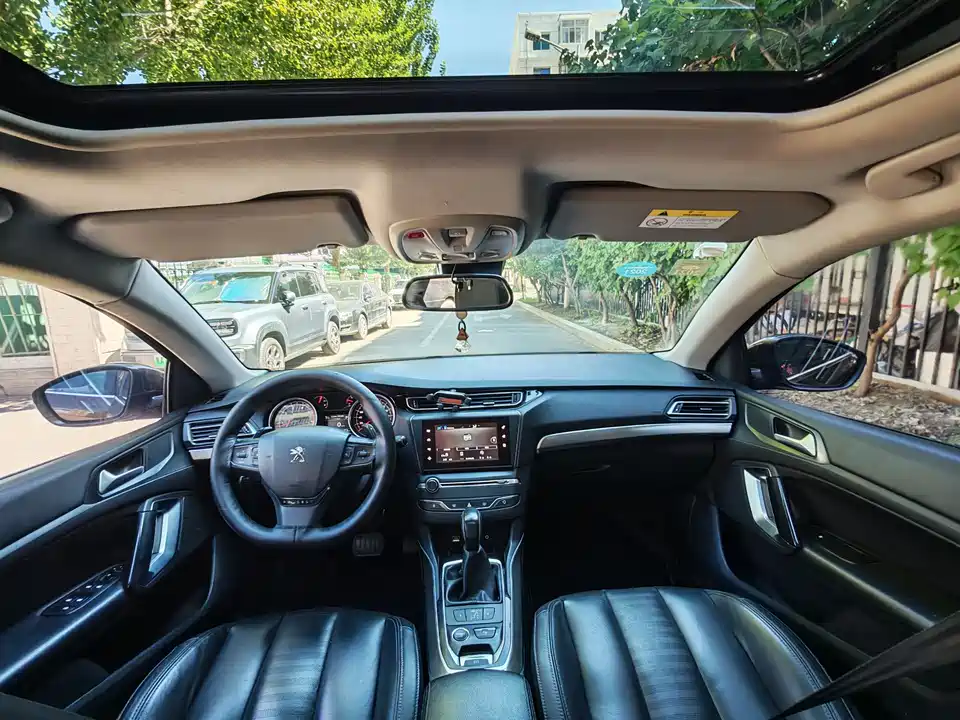 Peugeot 408