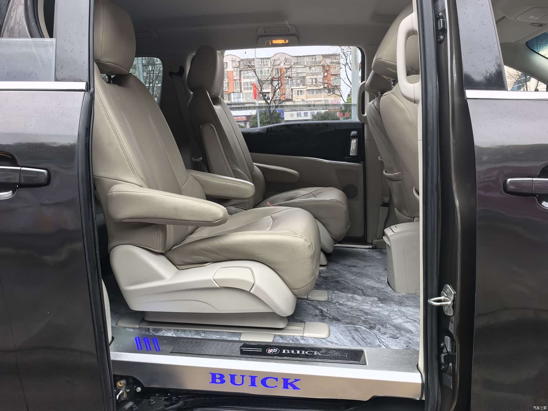 Buick GL8, 2022 7