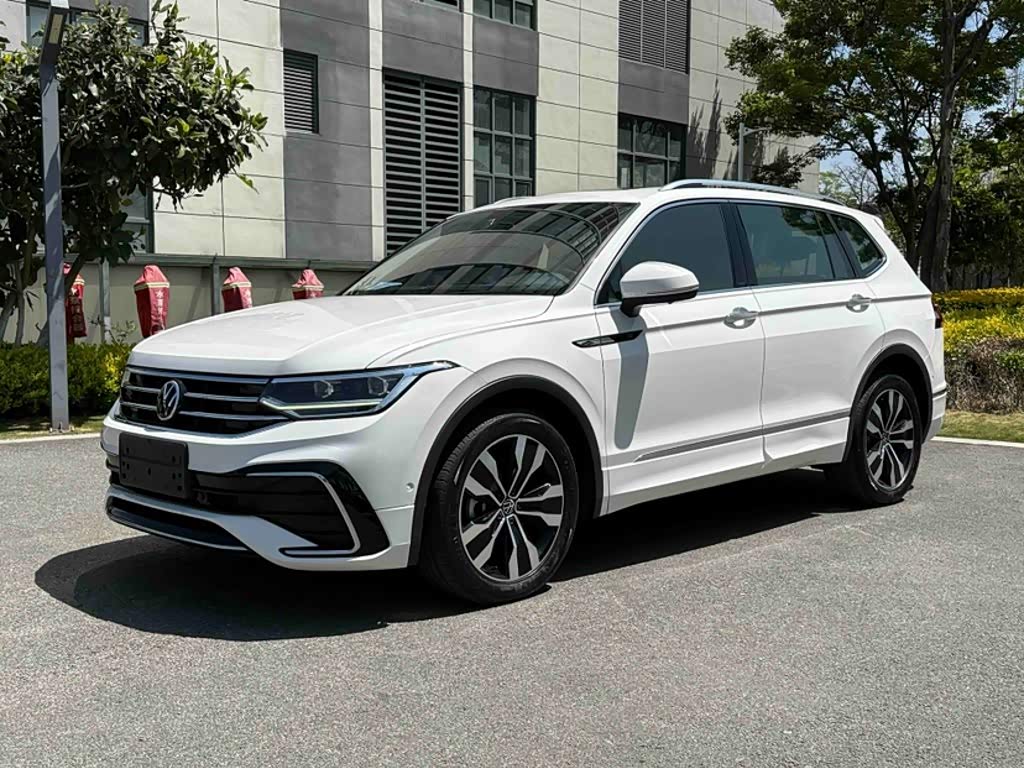 Volkswagen Tiguan L