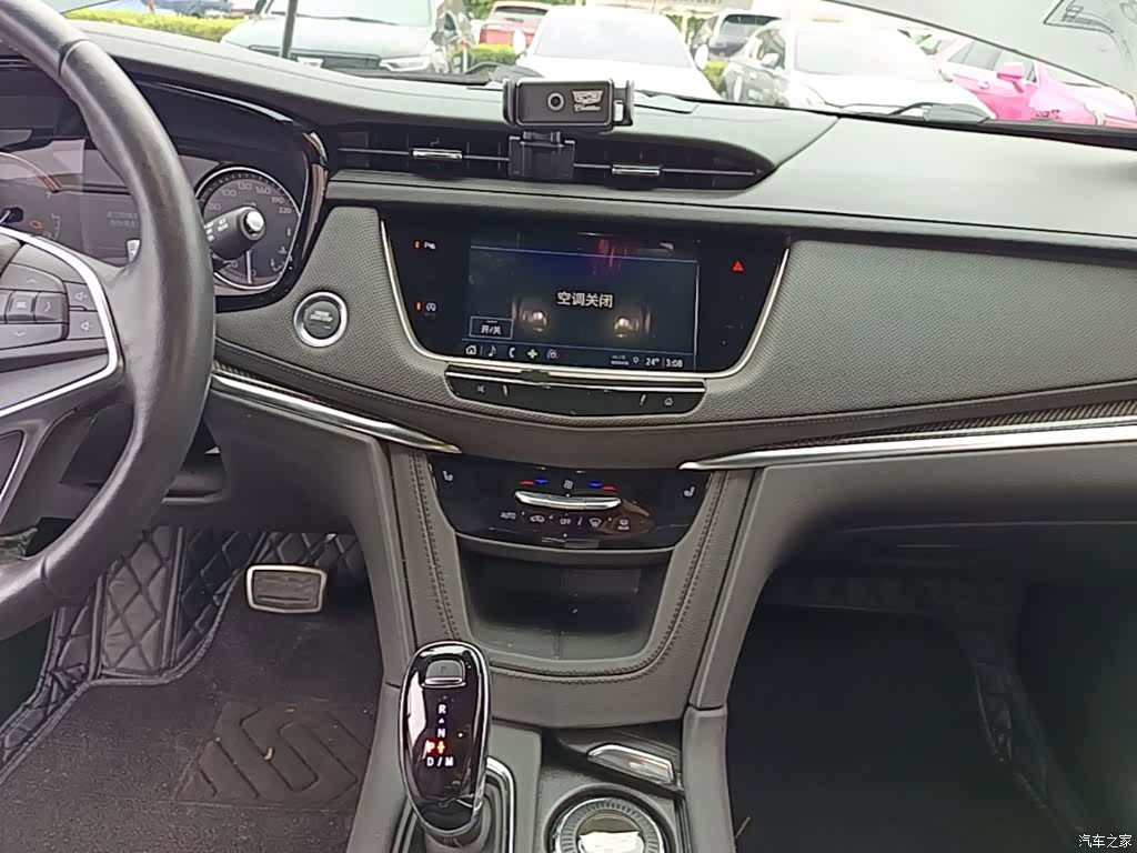 Cadillac XT5, 2024 13