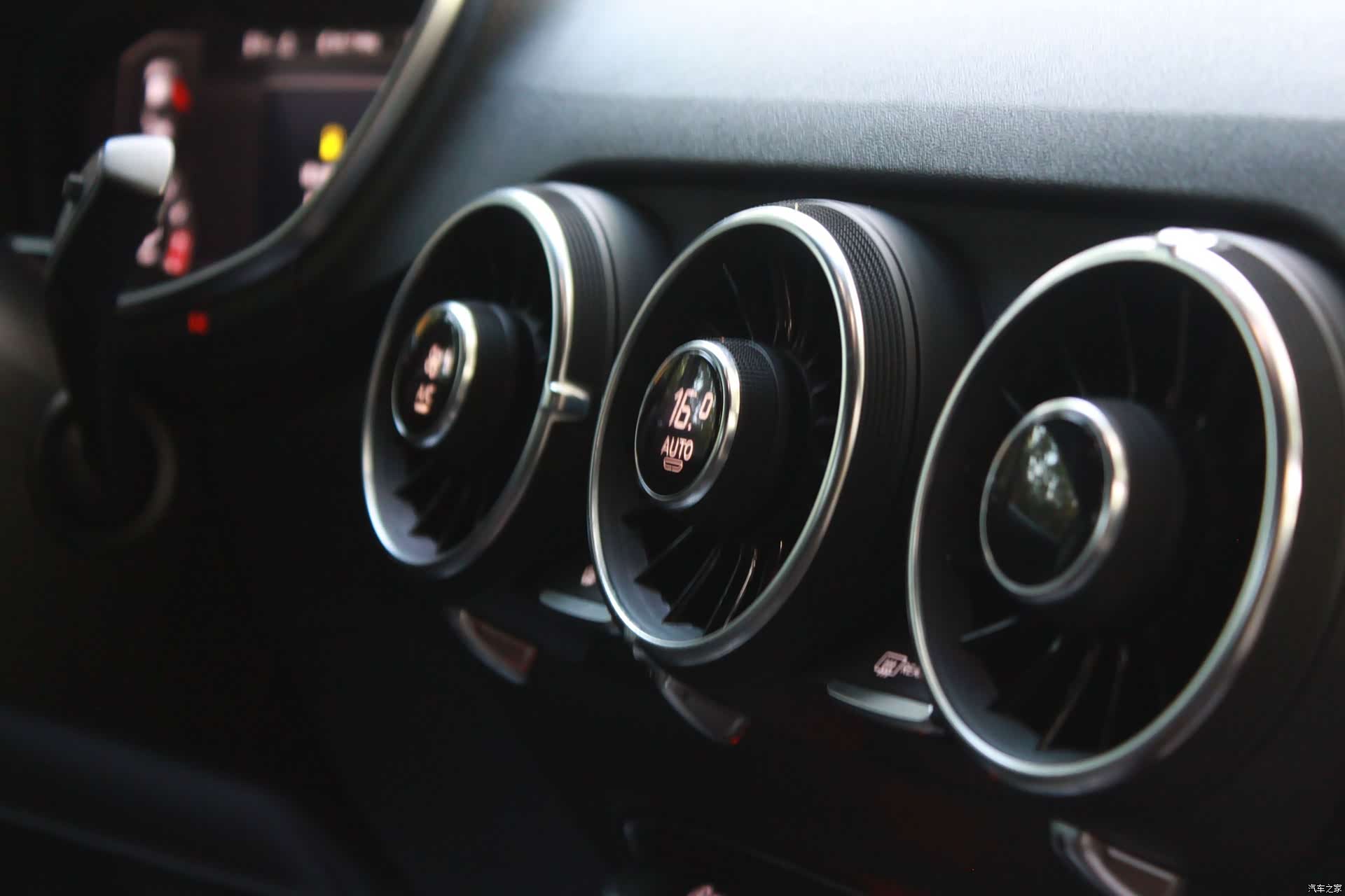 Audi TT, 2015 8