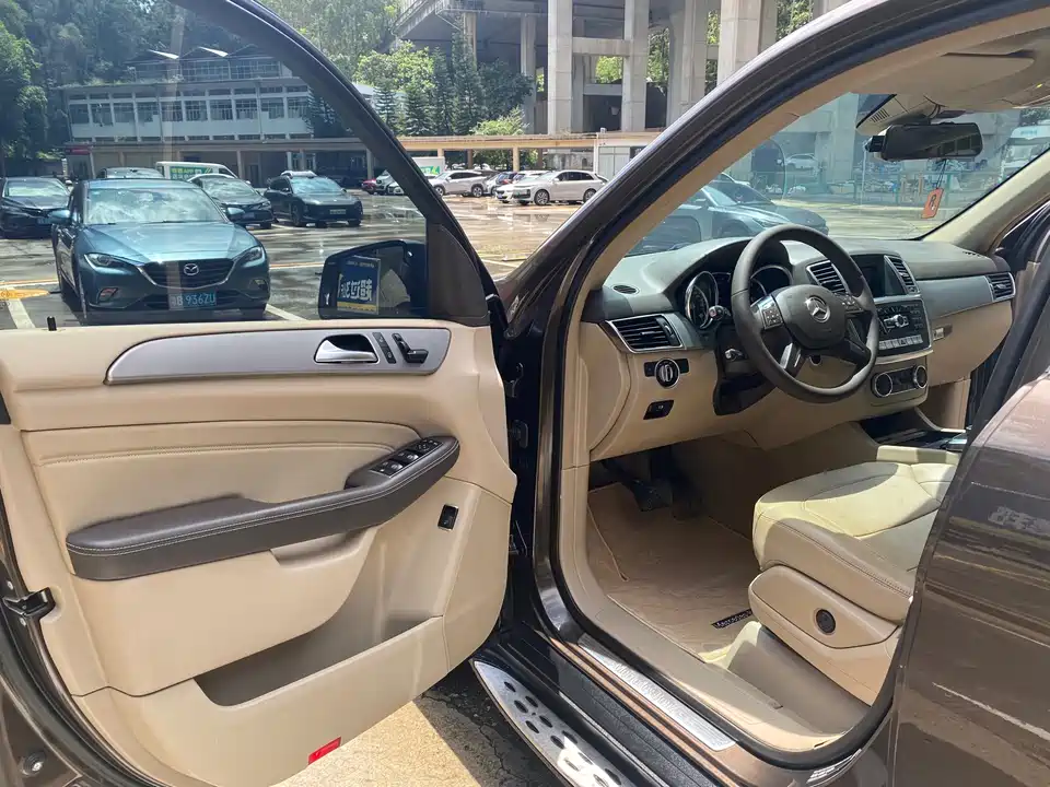 Mercedes-Benz M class