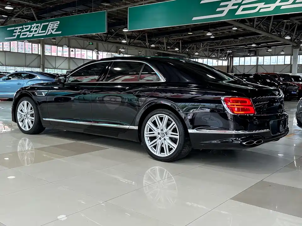 Bentley Flying