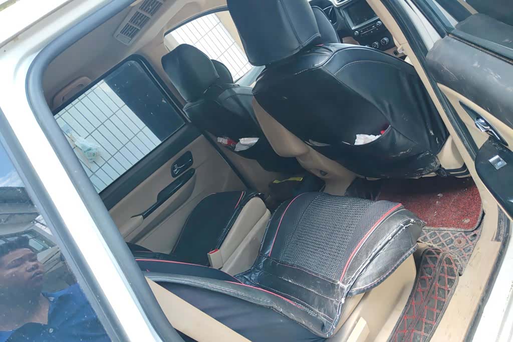 Wuling Hongguang, 2017 11