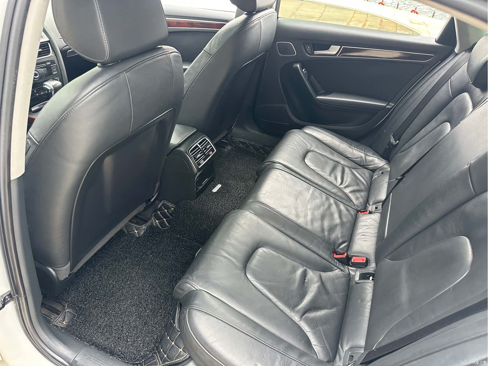 Audi A4L, 2015 13