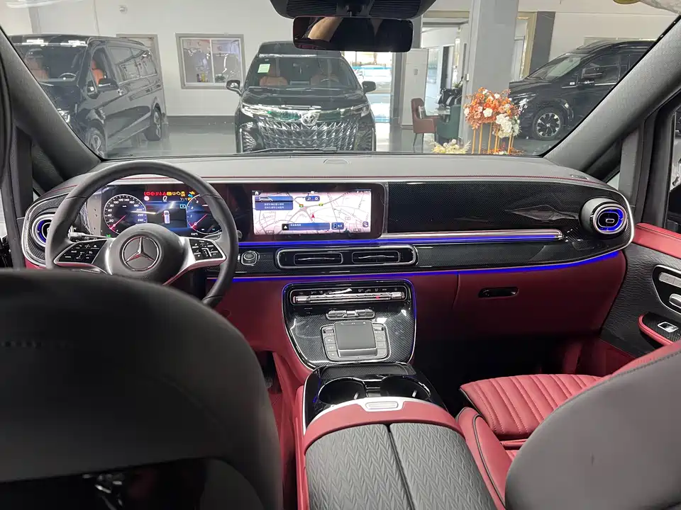 Mercedes-Benz V-class