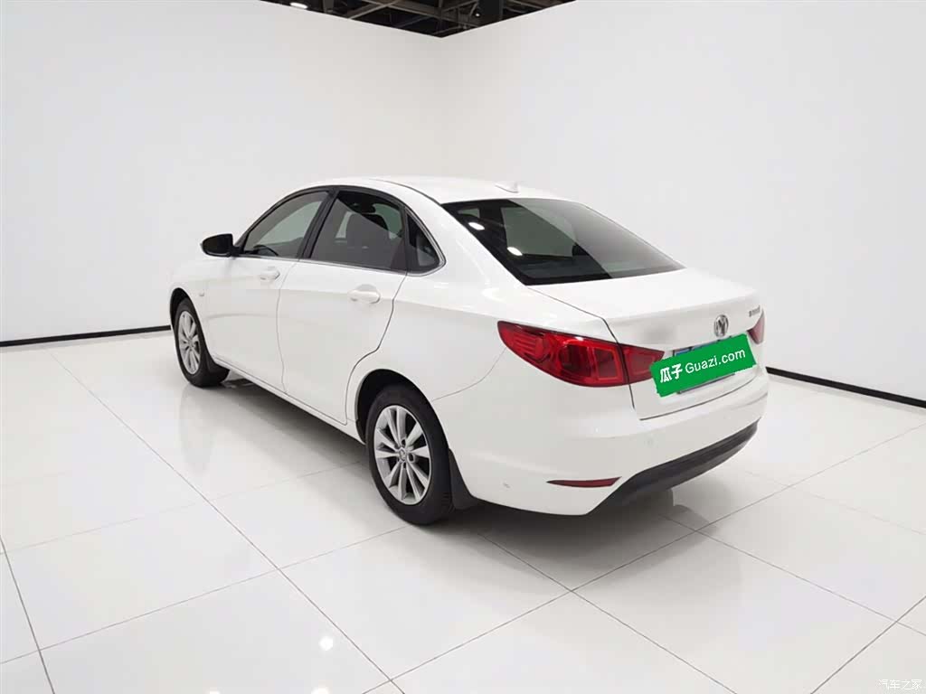 BAIC D50, 2015 4