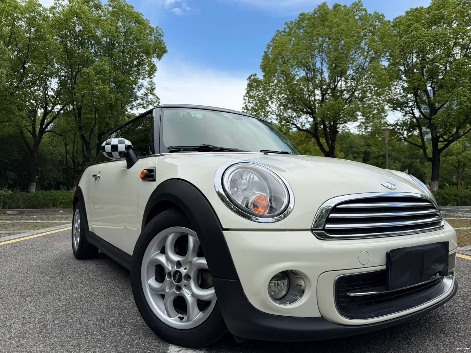 Mini Cooper, 2011 8
