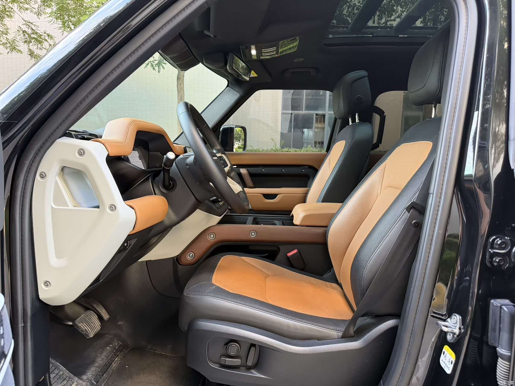 Land Rover Defender, 2024 все фото