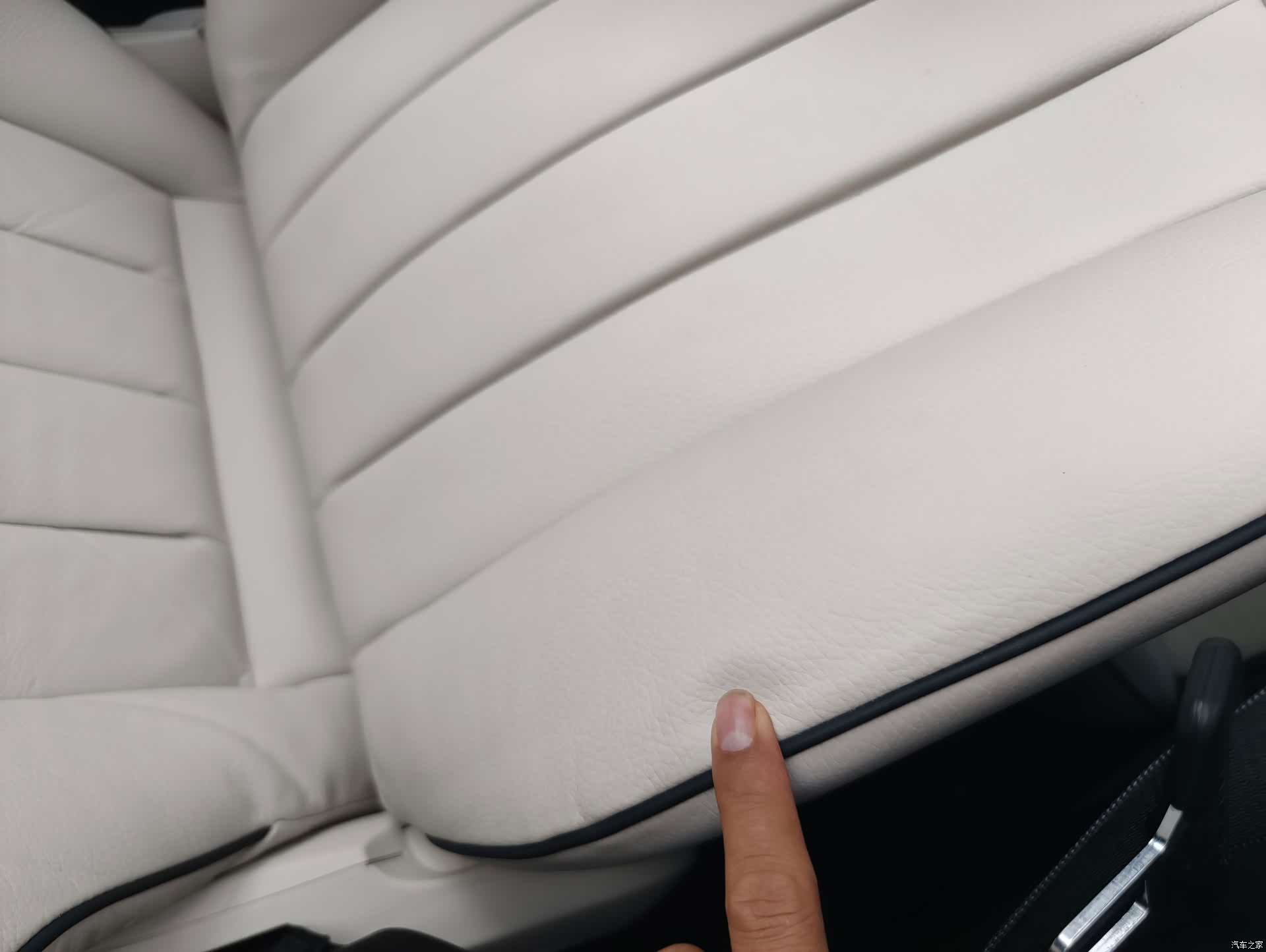 Mercedes-Benz E-Class, 2014 25