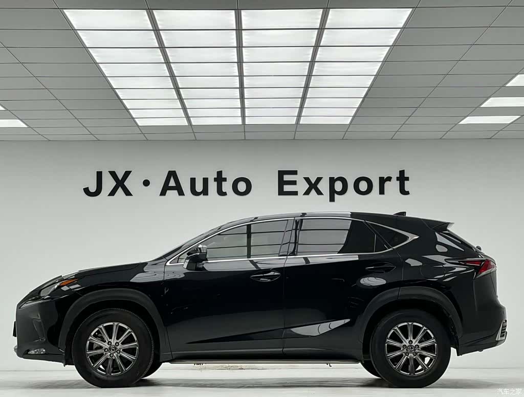 Lexus NX, 2021 4