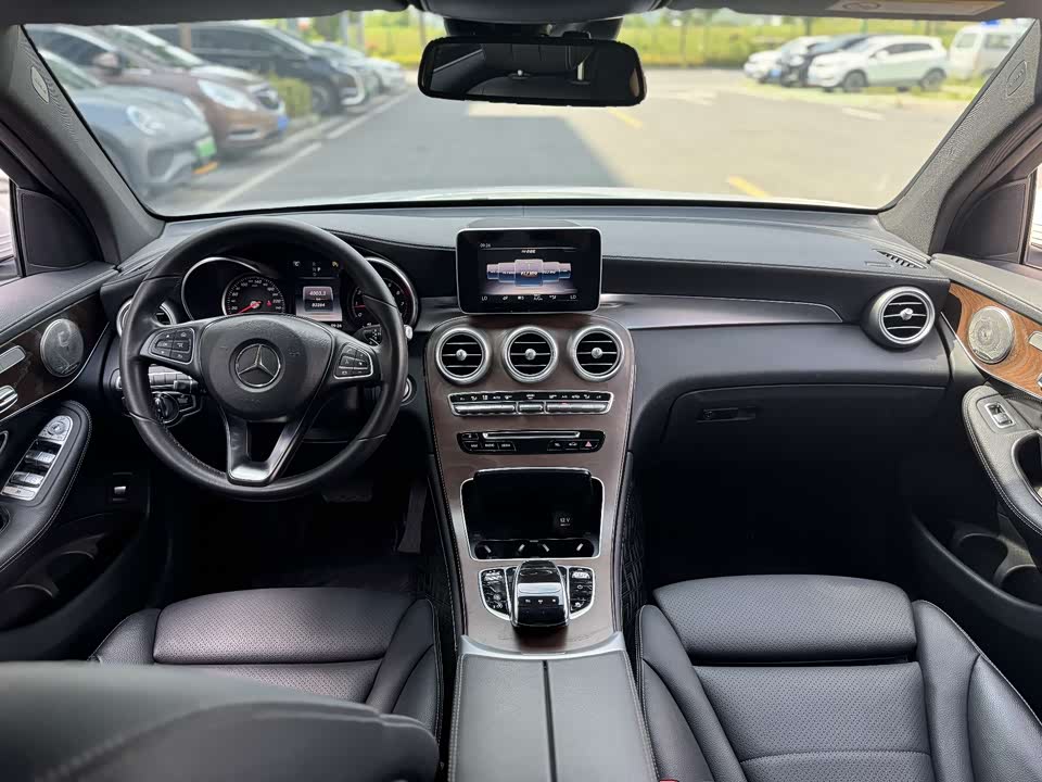 Mercedes-Benz GLC Mercedes-Benz GLC