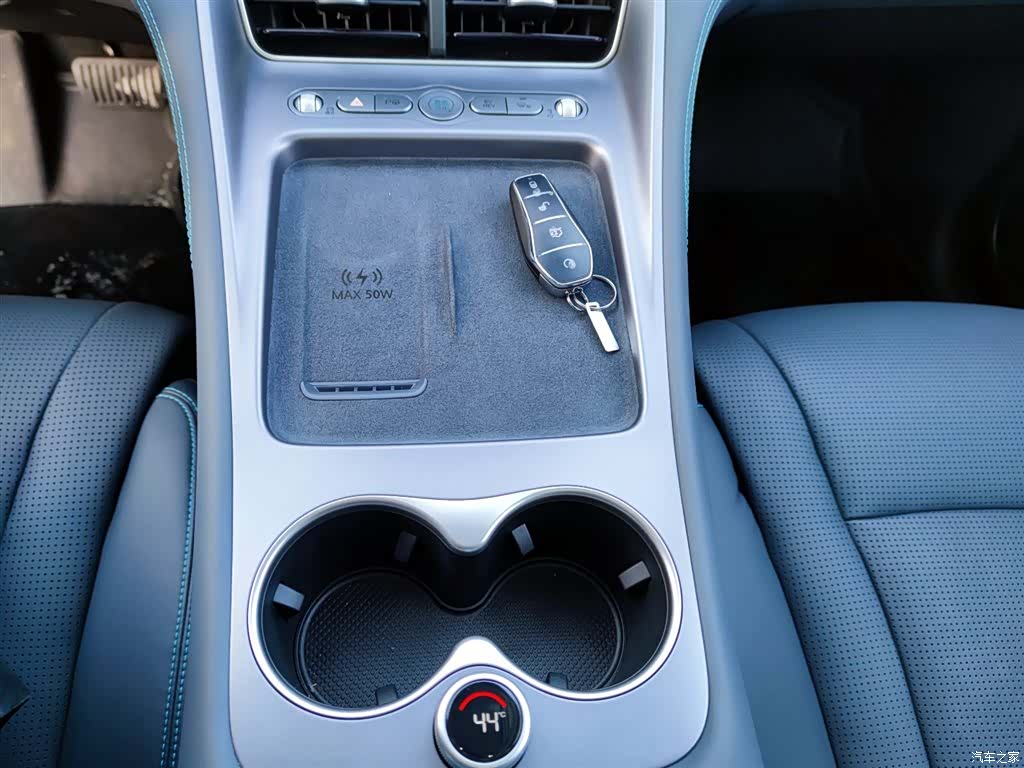 BYD HiAce, 2025 14