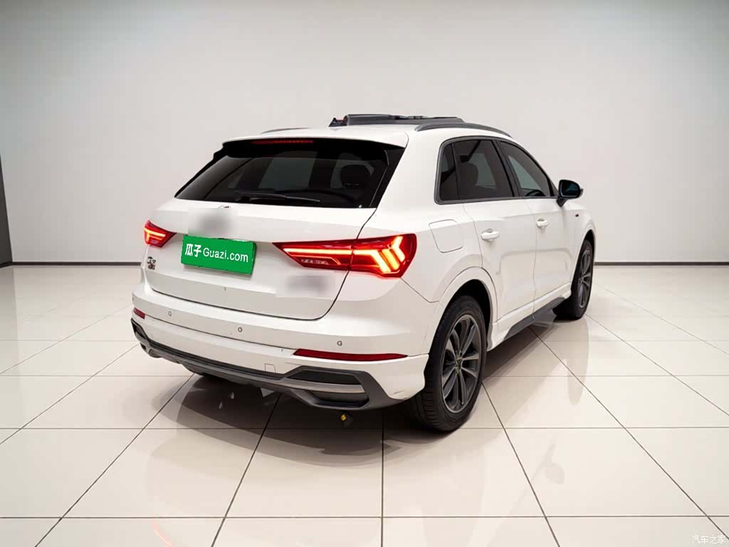 Audi Q3, 2022 4